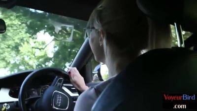 Outdoor Babe Seduces Her Bf From Car Till Cumshot - hotmovs.com - Britain