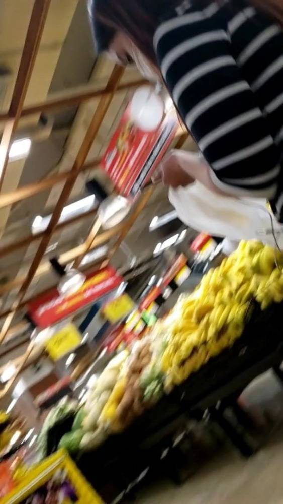 Girl in tight jeans in the supermarket in Slow Motion (part - xhamster.com - Colombia