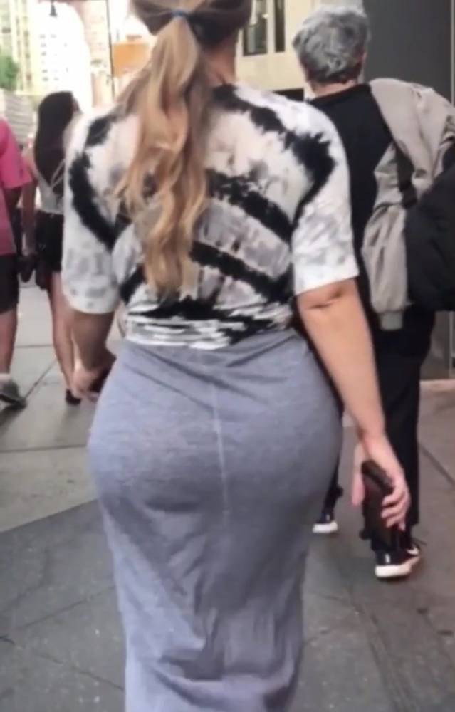 PHAT white girl ass jiggling in dress - xhamster.com