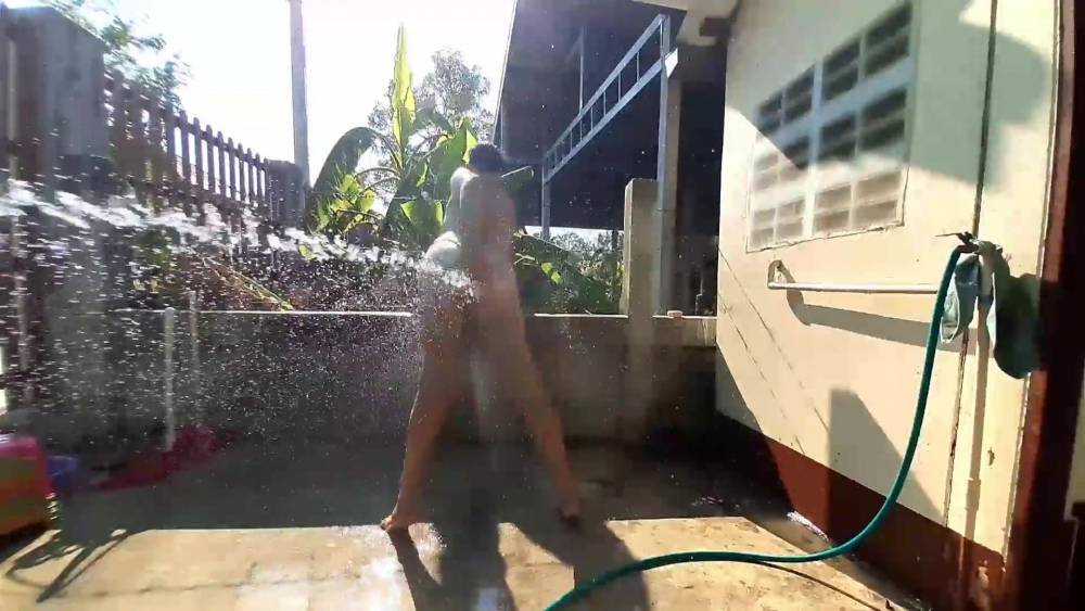 GARDEN SHOWER :-) - xhamster.com