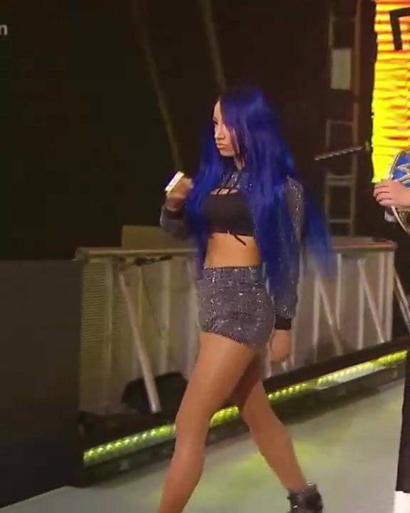 WWE - Sasha Banks sexy entrance dance - xh.video - Usa