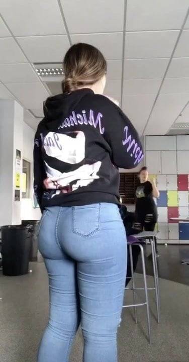 Candid pawg #18 - xh.video