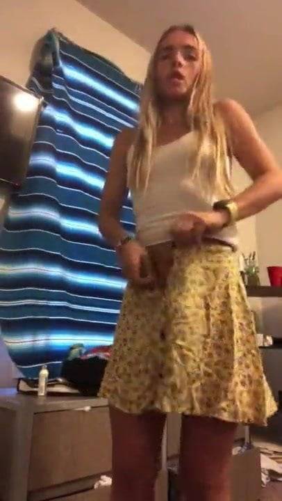 Blonde Teen Hailey Stripping - xh.video