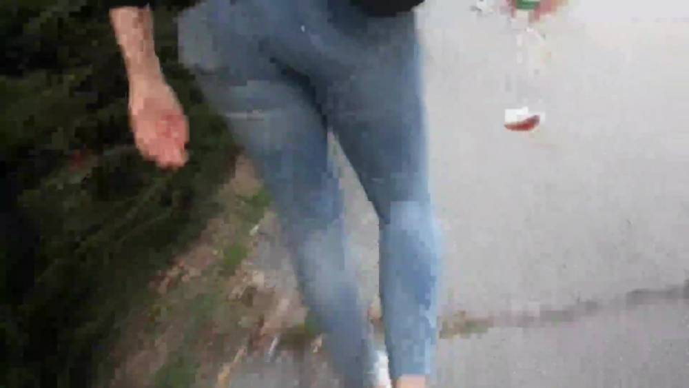 Big ass girl walking - xh.video