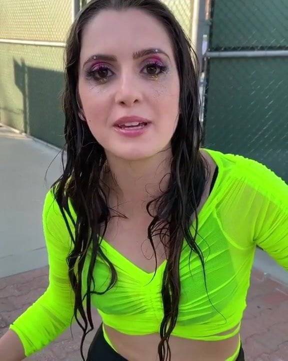 Laura Marano hot - xh.video