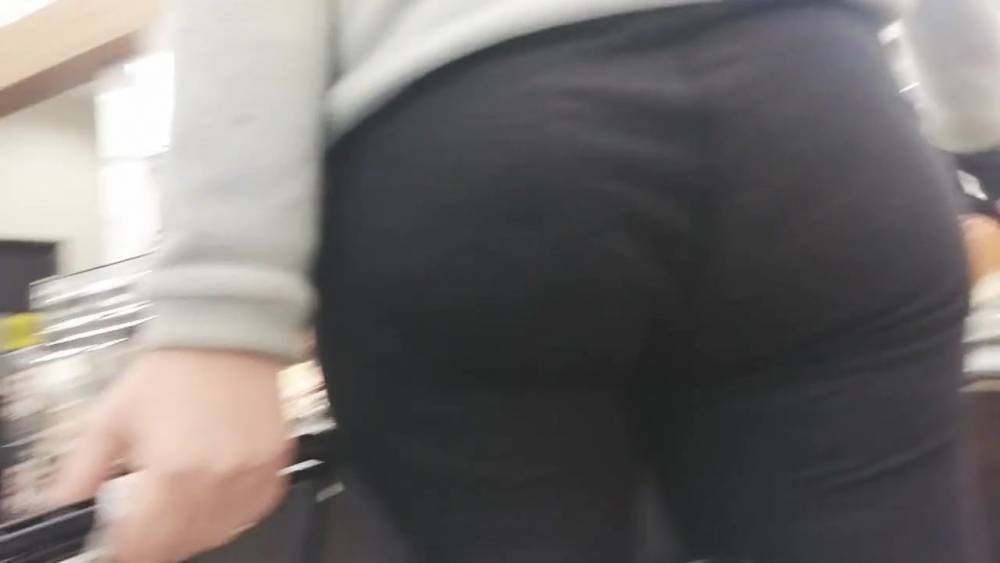 Jiggliest Booty Asian PT3 - xh.video