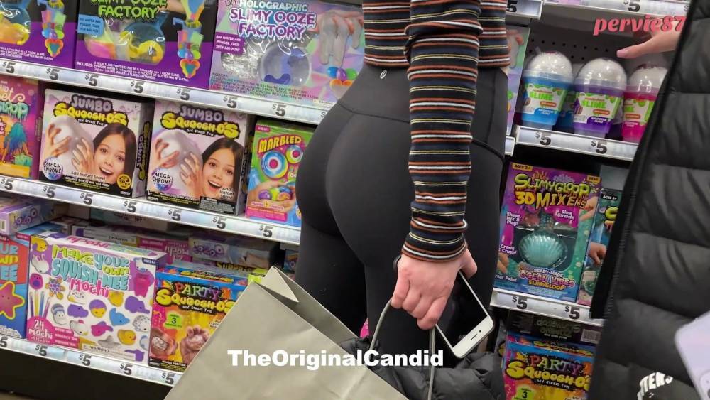 Candid teen tight lulu leggings candid ass - xh.video