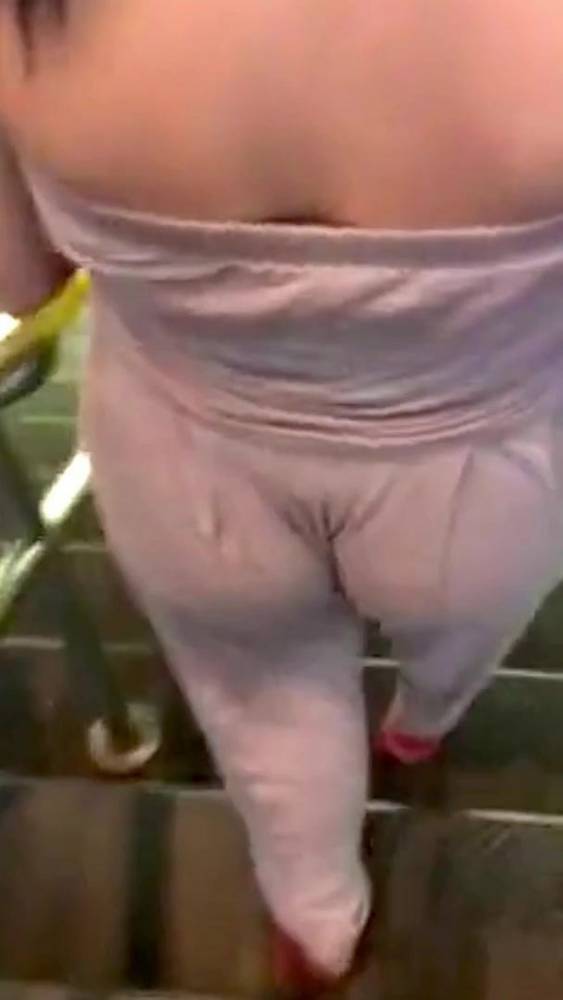 Candid Booty 38 - xh.video