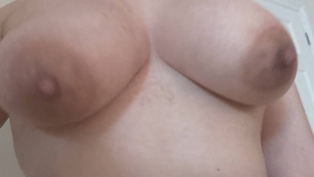 Bouncing tits - xh.video