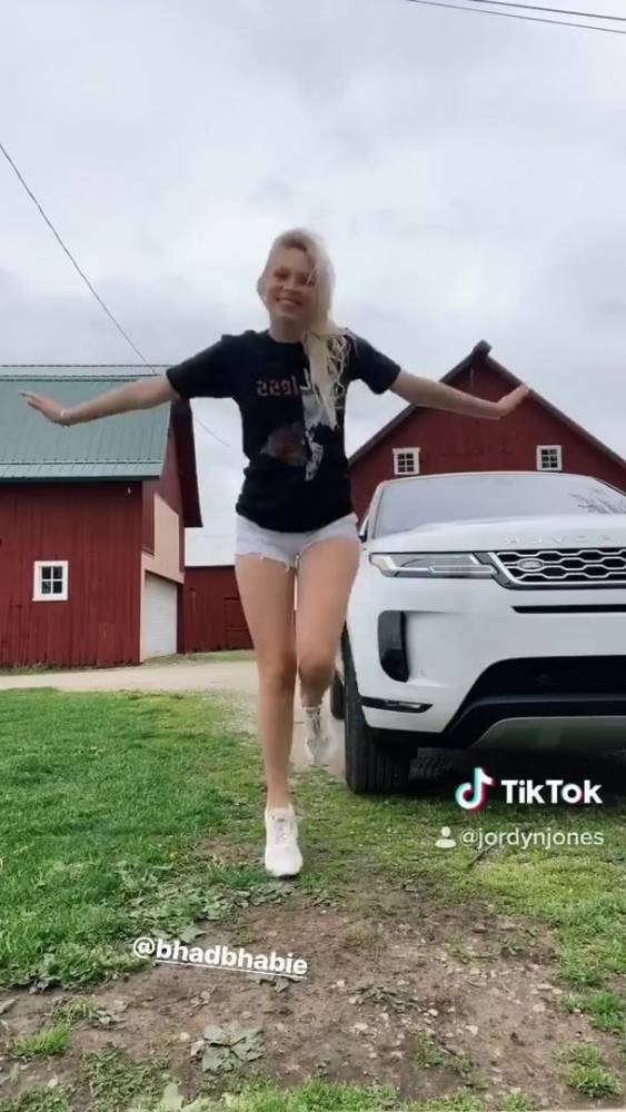 hot Jordyn Jones dance - xh.video