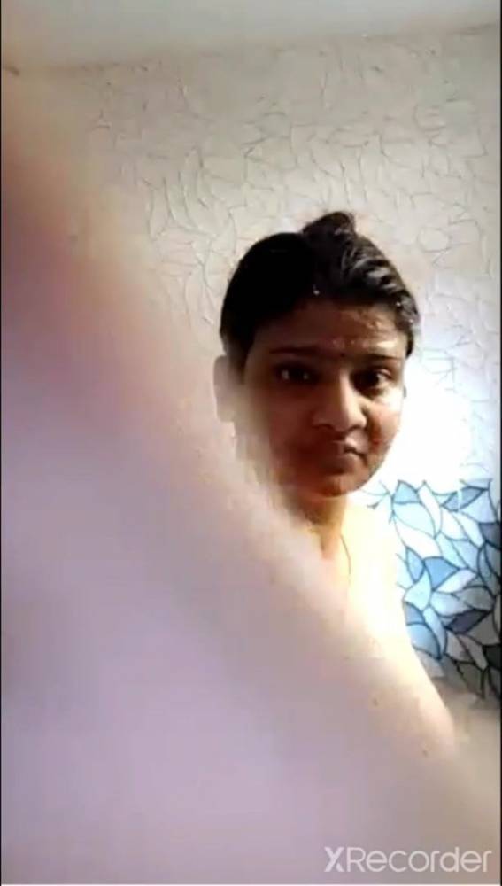 Vizag Telugu Girl Bathing - xhamster.com