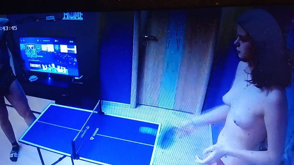 Young couple playing table tennis at home (Nude) - xh.video