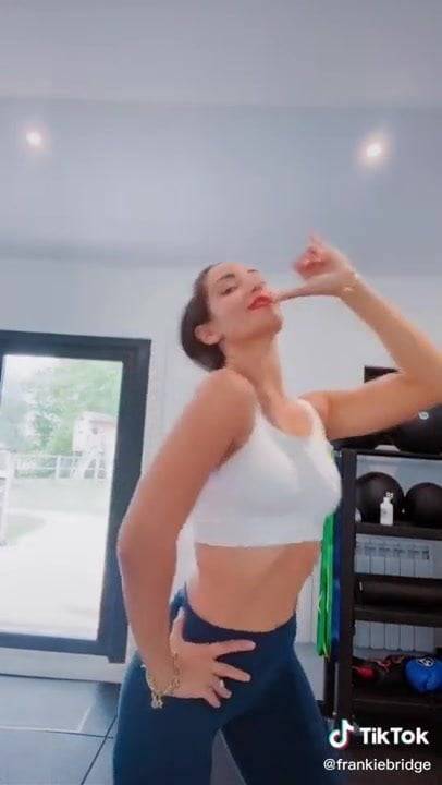 Frankie - Frankie Bridge sexy dancing in white top on TikTok - xh.video - Britain