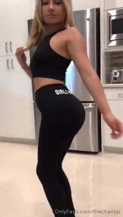 sexy girl in black leggings - xh.video
