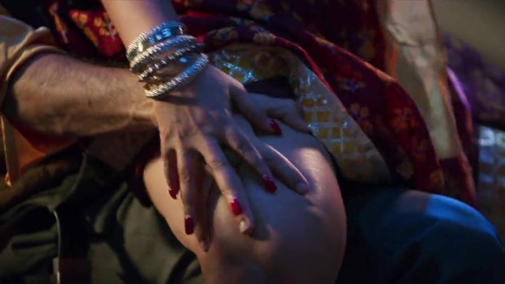 Desi Bhabhi - Rani Chatterjee sex in bus - xh.video - India
