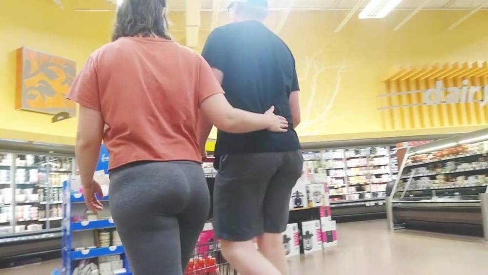 Round Booty PAWG VPL thin grey leggings - xh.video