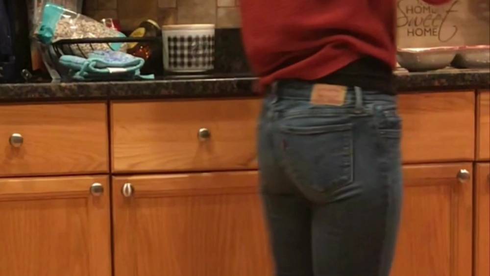 Friends Gf Tight Ass in Jeans 2 part 1 - xh.video