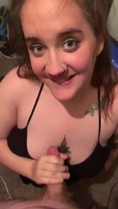 Texas BBW sucks cock while friend watches pt1 - xh.video