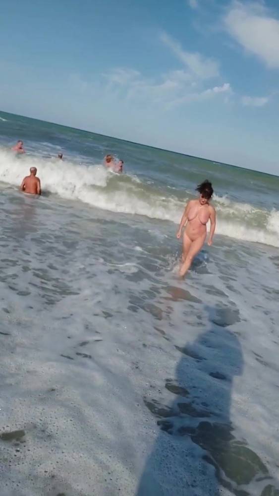 GROUP OF NUDISTS (VOYEUR) - xhamster.com