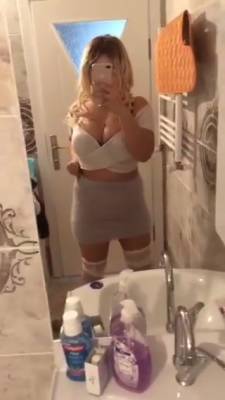 Showing Of Her Slutty New Years Outfit - hclips.com