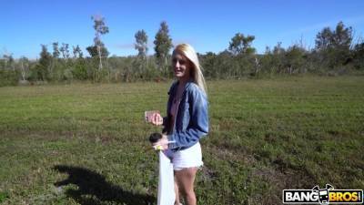 Everglade Adventure Leads To A Hot Blonde - hclips.com