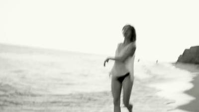 SUPERBE Innocent Hot Teen Shows Off Her Nubile Naked Body - nvdvid.com