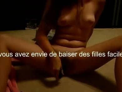 De tres bonnes caresses et du godage a voir - drtuber.com - France