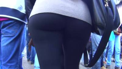 Big Ass Teen In Black Spandex - hclips.com