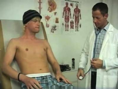 Teenage boy with doctor gay porn video Dr James told me that - nvdvid.com