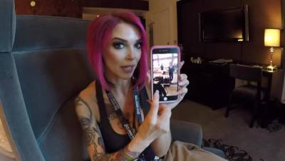 Anna Bell Peaks - Anna's VLOG #93 AVN EXPO Part 1! - porntry.com