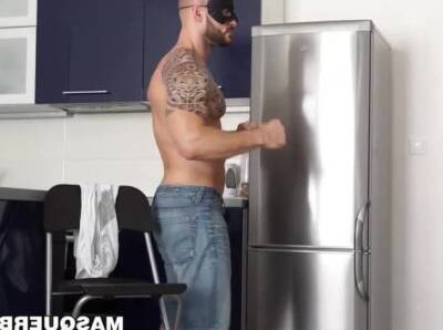 Inked bald hunk David Boss teasing his throbbing cock solo - sunporno.com