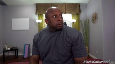 Deep anal with a black man drives the wife crazy - sunporno.com