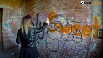 Girl Draws Graffiti And Then Fucks Her Boyfriend With A Strapon - txxx.com - Russia