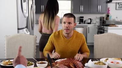 Thanksgiving bro thankful for his penis - nvdvid.com