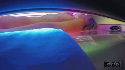 Rave & Ravaging In The Tanning Bed! - txxx.com - Usa