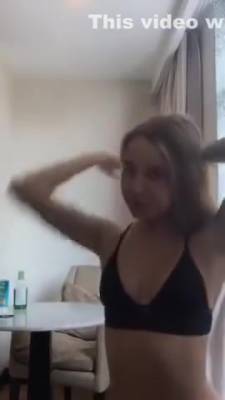 Cute Russian Girl On Periscope With Bra - hclips.com - Russia