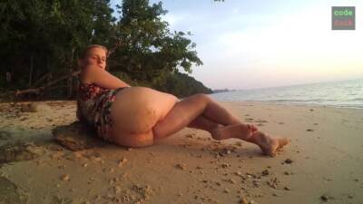 Sexe Sur La Plage Avec Une Jeune Blonde - pornoxo.com