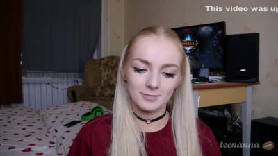 And Deepthroat - Teenanna - Teen Gamer Sucks And Deepthroat Daddys Cock - upornia.com - Russia