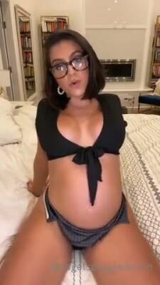 Pregnant Dildo Fucking - hclips.com