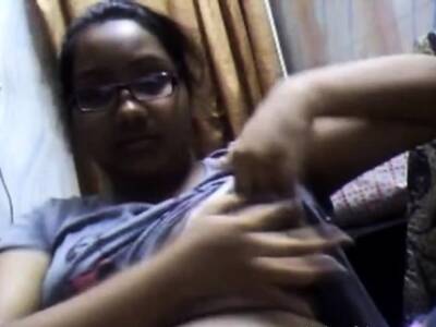 Bangla desi Dhaka girl Sumia on Webcam - icpvid.com - India