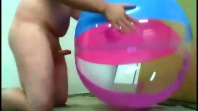 Big inflatable beach ball fuck cum inside - drtuber.com