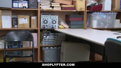 Shoplyfter - shoplifting blonde (Taylor Blake) gets caught and made to blow - sexu.com