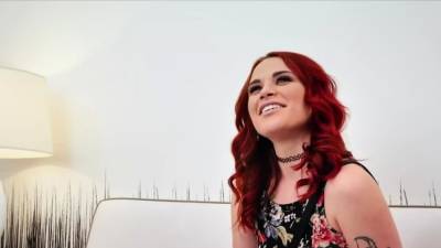 Fiery redhead loves cock all way in her pretty mouth - drtvid.com