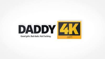 Daddy4k. nach einigem zögern spreizt teenager beine für bfs ungezogenen vater - sexu.com