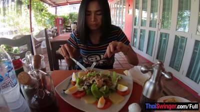 Amateur Thai teen is really bad at minigolf but good at sex - hotmovs.com - Thailand