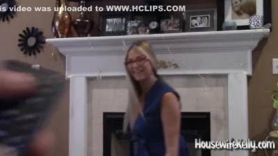 Housewifekelly - Spectacled Sweetheartt - hclips.com