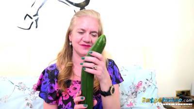 Horny Mature With Cucumber And Toys - upornia.com