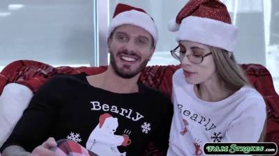 Stepteen gets fucked by santa stepdad - sexu.com