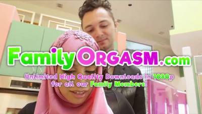 Familyorgasm.com - family sex in dubai - sexu.com