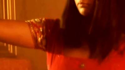 Erotic Belly Dancing With Brunette - drtvid.com